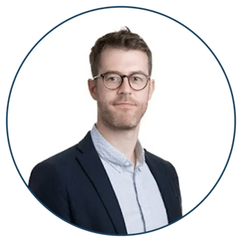 Tom A Headshot circle